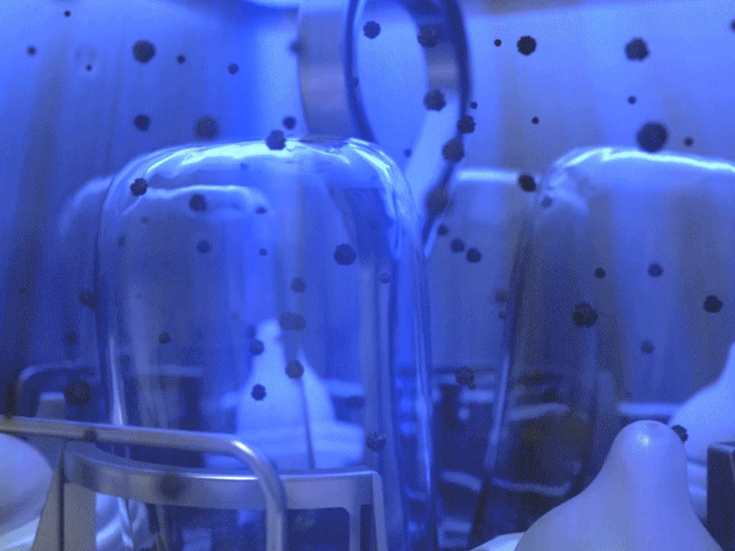 ดูแลด้วย UV ภายในเครื่อง — ภาพจำลอง UV จาก GGUMBI